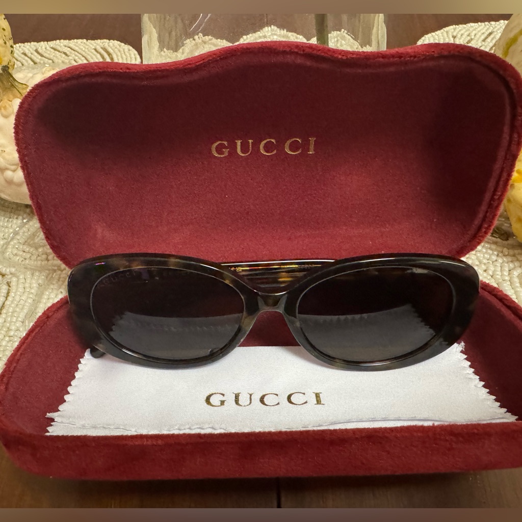 Gucci Brown Sunglasses - Like New With Case & Cloth